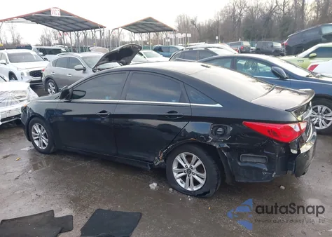 2013 Hyundai Sonata Gls z USA, uszkodzony, nr VIN 5NPEB4AC3DH572933